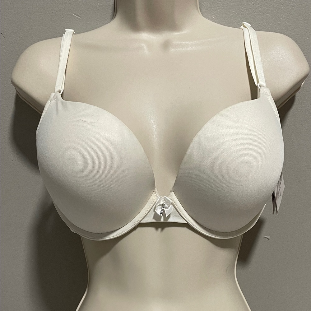 Elegant smart and sexy White Bra